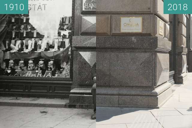 Before-and-after picture of Dienstmänner vor dem Palais Equitable between 1910 and 2018-Apr-30