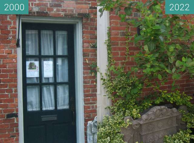 Image avant-après de Lower Entrance to the Belfast Museum, Belfast Main entre 2000 et 2022